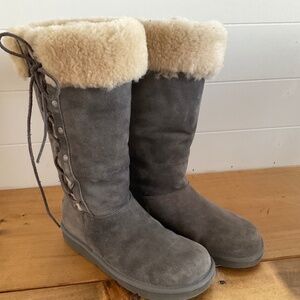 UGG WOMENS UPSIDE LACE UP GRAY SHEARLING LINED SUPER WARM BOOTS EUC SIZE 8
